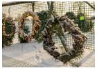 Stylish & Versatile Outdoor Switchable Wreaths for Every Season