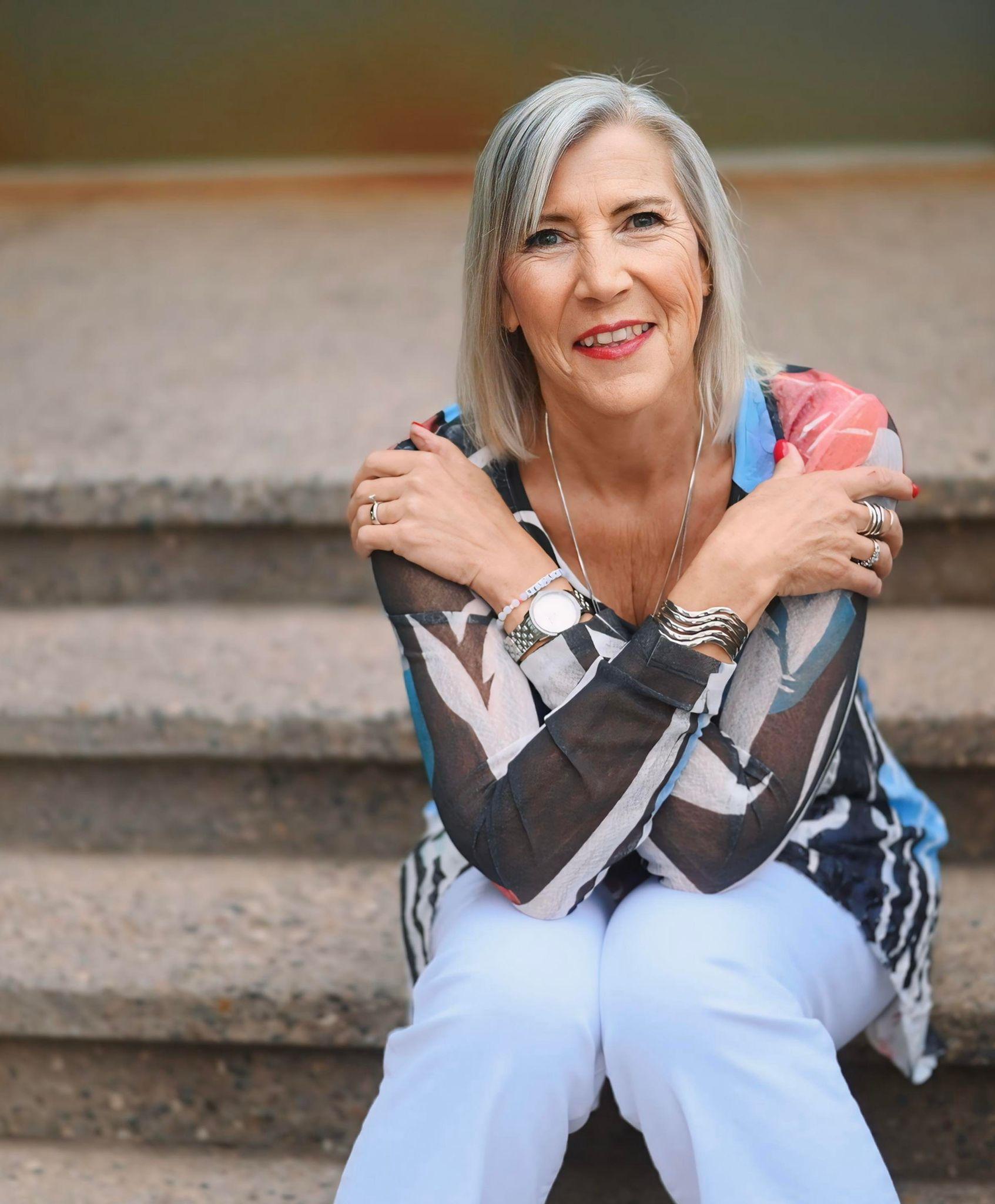 Phoenix Living Starts Here—Work with Stephanie Peters!