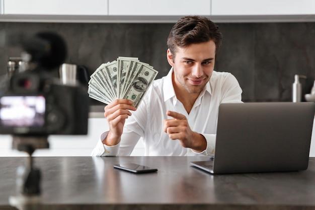 Unlock $900 Daily: Just 2 Hours & WiFi Needed!