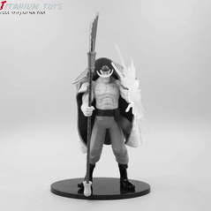 No Brand One Piece Nautical King Large group Battle version standing white beard Boxed Figure 31cm detail image