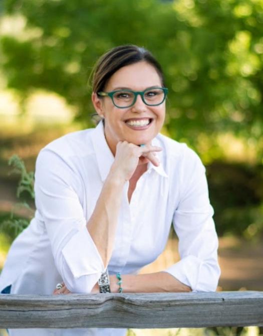 Elevate Your Living Experience with Jane Knauf â€“ Colorado's Premier Realtor!