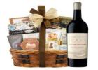 Holiday Wine Gift Basket – Celebrate the Season in Style