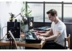 Capturing Creativity in the Right Space